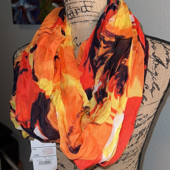 Infinity/Loop Scarf - Picture 2 of 5